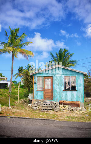 Mercer Creek Bay sur la côte de l'océan Atlantique tropical Caraïbes - Mer - Saint John's - Antigua-et-Barbuda Banque D'Images