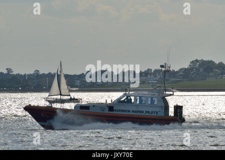 Harwich Haven lancement pilote St Christoper de partir du port de Felixstowe Banque D'Images