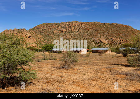 Sur maisons d'Omandumba guest Farm (Ferme) dans les montagnes d'Erongo près de Omaruru, Erongo, Namibie Région Banque D'Images
