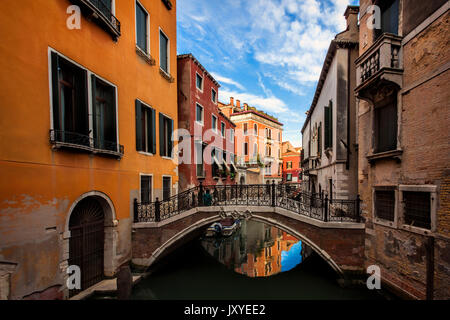 Quartier calme et résidentiel de canal in Venice, Italie. Banque D'Images