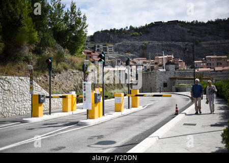 Sistiana, Italie - 11 août 2017 : l'entrée de Portopiccolo beach resort de Sistiana. Inauguré le 8 août 2014, Porto Piccolo de Sistiana Banque D'Images