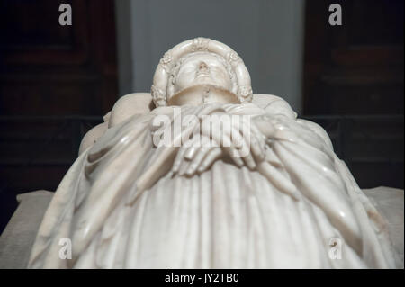 Tombeau gothique et monument de Ilaria del Carretto de Jacopo della Quercia dans la Cattedrale di San Martino (la cathédrale de Lucques) dans la région de Lucca, Toscane, Italie. 3 Aug Banque D'Images