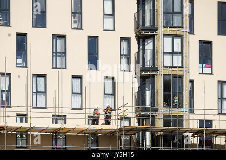 UK : bardage retiré de tour de blocs à Kennedy Gardens de Billingham, dans le nord est de l'Angleterre. Banque D'Images