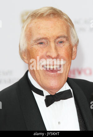 Photos de fichier : Bruce Forsyth, Arqiva British Academy Television Awards, Royal Festival Hall de Londres, le 12 mai 2013, (photo de Richard Goldschmidt) Credit : Riche Gold/Alamy Live News Banque D'Images