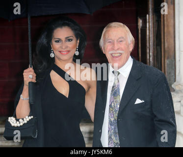 Photos de fichier : Wilnelia ; Bruce Forsyth Forsyth, Best of Britain's Creative Industries, Foreign & Commonwealth Office London, UK, 30 juin 2014, photo de Richard Goldschmidt : Riche de crédit Gold/Alamy Live News Banque D'Images