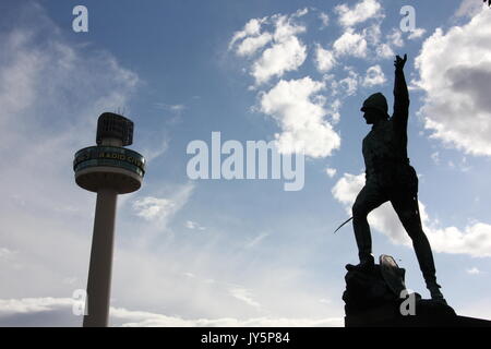 Liverpool, Royaume-Uni. 18 août, 2017. UK - belle journée ensoleillée à Liverpool, Angleterre Crédit : Gari Wyn Williams/Alamy Live News Banque D'Images