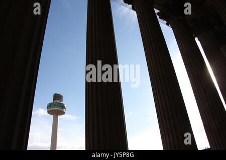 Liverpool, Royaume-Uni. 18 août, 2017. UK - belle journée ensoleillée à Liverpool, Angleterre Crédit : Gari Wyn Williams/Alamy Live News Banque D'Images