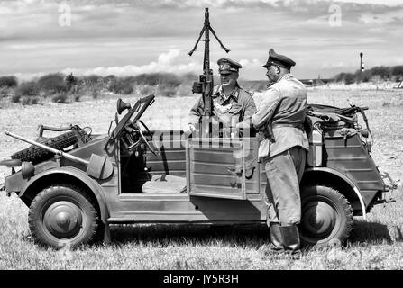 Conneaut, Ohio, USA. 18 août, 2017. Des centaines de militaires de reconstitution historique se retrouvent chaque année dans cette ville, sur le lac Érié pour divertir et éduquer le public au sujet de la seconde guerre mondiale Théâtre d'Opérations Européen et l'invasion de Normandie du 6 juin 1944. Crédit : Brian Cahn/ZUMA/Alamy Fil Live News Banque D'Images