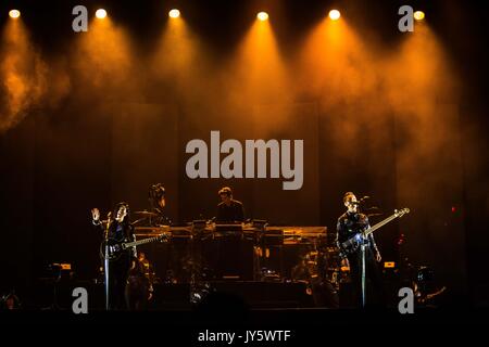 Biddinghuizen, Pays-Bas 18 août 2017 l'XX en concert au festival Lowlands 2017 © Roberto Finizio/ Alamy Live News Banque D'Images