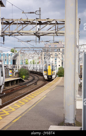 Une plus grande Anglia Stanstead Express train station Bethnal Green à Londres Banque D'Images