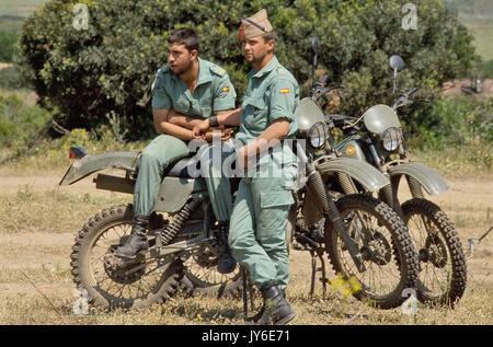 Des soldats de "Tercio", la Légion étrangère espagnole (Legion Extranjera) lors des exercices de l'OTAN à CapoTeulada (Sardaigne, Italie) Banque D'Images