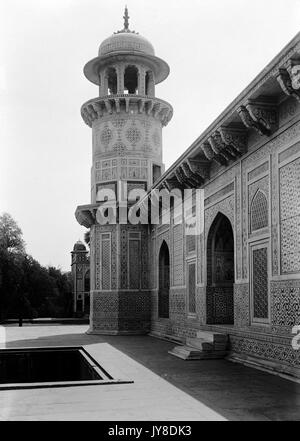 AJAXNETPHOTO. 2e janvier 1922. AGRA, Inde. - Tombeau d'ITMAD-UD-DOWLAH, FACE AVANT. PHOTO:T.J.SPOONER COLL/AJAX VINTAGE PHOTO LIBRARY REF 19220201 1030 ; Banque D'Images