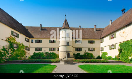 La cour de la Cathédrale de Sainte Marie et saint Marc sur l'île de Reichenau - île de Reichenau, Lac de Constance, Bade-Wurtemberg, Allemagne, Banque D'Images