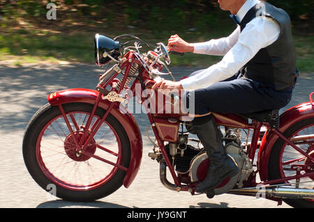 11 juin 2017 - Italie, Lombardie, Cremona, dans Sottocanna Circuito, salles de vieux vêtements de moto Banque D'Images