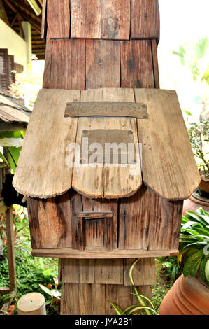 En Asie, le post box est arrivé à la fin du xixe siècle et Hong Kong étaient en bois. Banque D'Images