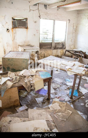 Salle de réception de l'abandon d'un hôtel pour touristes et visiteurs Montserrat Iles sous le vent Caraïbes Petites Antilles Banque D'Images