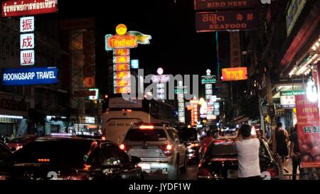 Nuit yaowarat road chinatown Bangkok Thaïlande Banque D'Images