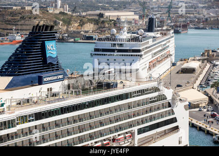 Bateau de croisière dans le port de La Valette, Malte, vieille ville, Grand Harbour, esprit norvégien, Banque D'Images