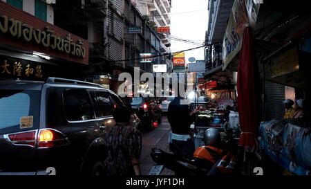 Charoen krung road samphanthawong vendeurs de rue Bangkok Thaïlande Banque D'Images