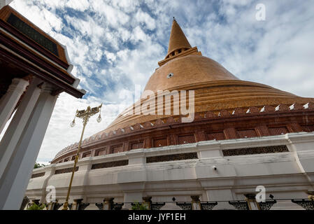 Phra Pathom Chedi, le plus célèbre pagode de la province de Nakhon Pathom, Thaïlande Banque D'Images