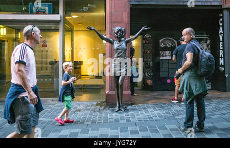 Cilla Black statue à Liverpool Banque D'Images