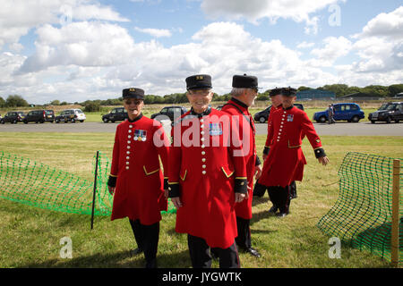 Biggin Hill, Royaume-Uni. Août 19, 2017. Chelsea retraités participer à ce festival célèbre 100 ans de vol de l'aéroport de Biggin Hill. Credit : Keith Larby/Alamy Live News Banque D'Images