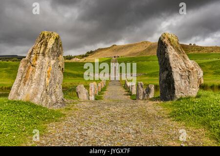 Dans la région de Dumfries et Galloway, au Royaume-Uni. 19 août, 2017. Météo changeante sur le Crawick Multiverse Artland en Sanquhar près de Dumfries et Galloway. Ce paysage de classe mondiale art design liens les thèmes de l'espace, l'astronomie et la cosmologie et est conçu par l'artiste paysagiste de renommée mondiale Charles Jencks. Credit : Riche de Dyson/Alamy Live News Banque D'Images