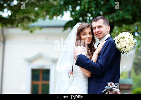 Heureux mariés. Wedding couple Banque D'Images