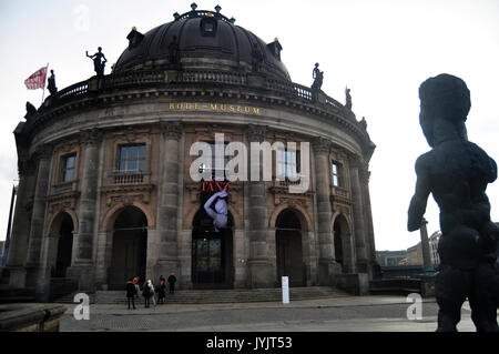 Musée de Bode est l'un des groupe de musées sur l'île aux musées pour l'allemand et l'étranger voyageurs visitent avec sculpture d'Ulysse le 9 novembre 201 Banque D'Images