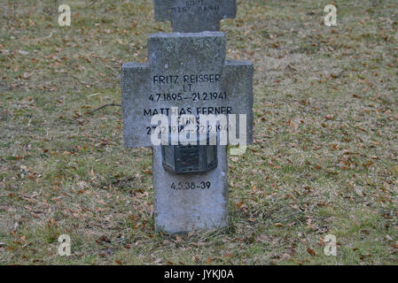 2017 0228 GuentherZ11 Zentralfriedhof Wien Gruppe97 Soldatenfriedhof Wien (Zweiter Weltkrieg) (36) Banque D'Images