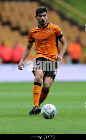 Wolverhampton Wanderers Ruben Neves lors du match de championnat Sky Bet à Molineux, Wolverhampton. APPUYEZ SUR ASSOCIATION photo. Date de la photo: Samedi 19 août 2017. Voir PA Story FOOTBALL Wolves. Le crédit photo devrait se lire: Chris Radburn/PA Wire. RESTRICTIONS : aucune utilisation avec des fichiers audio, vidéo, données, listes de présentoirs, logos de clubs/ligue ou services « en direct » non autorisés. Utilisation en ligne limitée à 75 images, pas d'émulation vidéo. Aucune utilisation dans les Paris, les jeux ou les publications de club/ligue/joueur unique. Banque D'Images