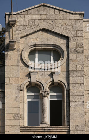 Façade de l'ancien maison arabe d'Al Filat famille situé dans la rue Emek Refaim 35 dans la colonie allemande ou HaMoshava HaGermanit un quartier établi dans la seconde moitié du xixe siècle par des membres de la Société du Temple allemand et a été au cours de l'époque du Mandat britannique en grande partie peuplée par de riches chrétiens arabes qui ont fui ou ont été expulsés au cours de la guerre d'indépendance d'Israël de 1948. La partie ouest de Jérusalem Israël Banque D'Images