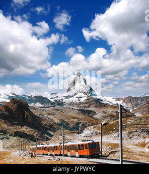 Cervin pic avec train gornergrat à alpes suisses, Suisse Banque D'Images