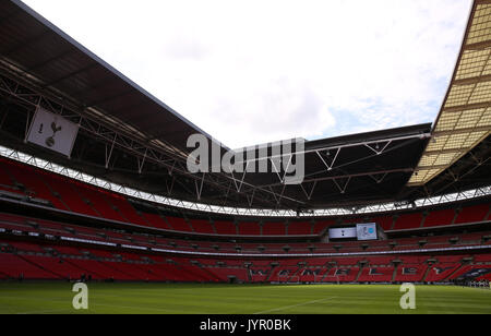 Tottenham Hotspur branding à l'intérieur du sol avant de la Premier League match au stade de Wembley, Londres. Banque D'Images