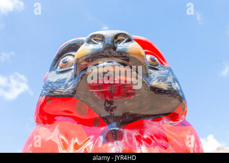 Des statues d'ours ou des sculptures dans une exposition d'été temporaire, Big Sleuth, autour de la ville centre Birmingham Royaume-uni Grande-Bretagne Banque D'Images