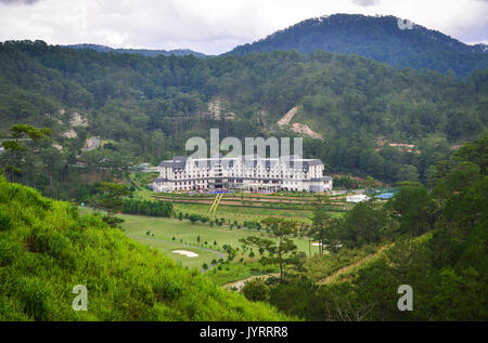 Dalat, Vietnam - 18 août, 2017. Vue d'une station de montagne de luxe à l'été à Dalat, Vietnam. Da Lat est une destination touristique populaire, situé à 1 500m d'une Banque D'Images