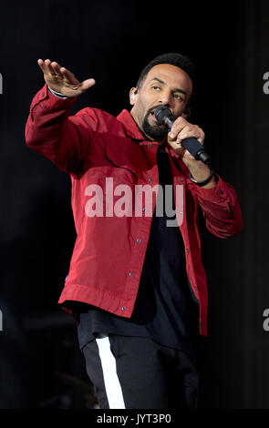 Craig David joue au stade Supervene pendant le Festival V à Hylands Park à Chelmsford, Essex. Photo date : Samedi 19 Août 2017 Banque D'Images