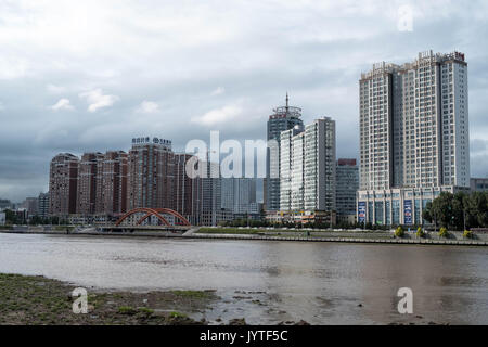 Shanghai, Chine - le 8 août 2017 : Shanghai est le siège de la préfecture autonome coréenne Yanbian dans l'est de la province de Jilin. Shanghai est un noeud de transport... Banque D'Images