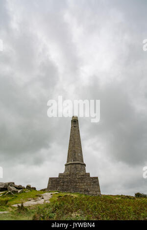 Le monument à Francis Basset sur le haut de Carn Brea dans Cornwall Banque D'Images