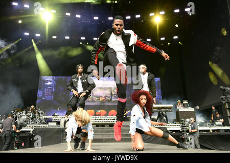 Jason Derulo se produisant au Festival de V à Hylands Park, Chelmsford. Banque D'Images