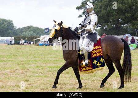 Blindée pleinement les chevaliers de Tournoi à cheval pour les rois de Chevaliers Banque D'Images