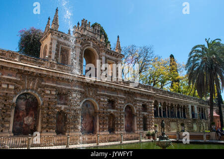 Espagne : Fuente de Mercurio, la Fontaine de mercure dans les jardins de l'Alcazar de Séville, le palais royal exemple exceptionnel de l'architecture mudéjar Banque D'Images