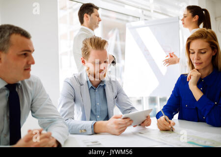 Les personnes collaborant à l'office de tourisme Banque D'Images