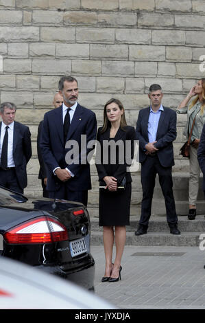 Barcelone, Espagne. 20e Août 2017. Le roi Felipe VI et La Reine Letizia assistant à la messe à la Sagrada Familia de Barcelone pour les victimes des attaques terroristes, avec le Cardinal Archevêque Joan Josep Omella. Les familles des 14 victimes ont également assisté à ce service et les politiciens comme premier ministre Mariano Rajoy, Carles Puigdemont Président de la Catalogne, Barcelone, le maire Ada Colau, et d'autres. Credit : Rosmi Duaso/Alamy Life News Banque D'Images