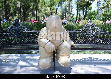 La ville de Mexico, Mexique, 20 août 2017. L'artiste plastique Rodrigo de la Sierra afficher 15 pièces Monumentals fait de bronze à l'exposition 'Timo entre le peuple' inspiré par le personnage de la fable. Credit : SOPA/Alamy Images Limited Live News Banque D'Images