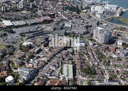 Un gros plan vue aérienne du centre-ville de Poole Banque D'Images