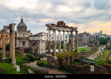 Le Forum Romain, le centre historique de Rome, Italie Banque D'Images