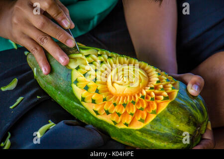 Sculpture sur fruits art de la Thaïlande pour aliments pointilleuse Banque D'Images