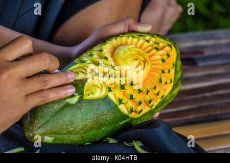 Sculpture sur fruits art de la Thaïlande pour aliments pointilleuse Banque D'Images