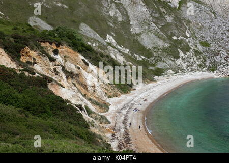 Falaise de craie en ruine avec des talus érodés mer formations à cône mupe bay vers arish mell sur la côte jurassique du Dorset, uk Banque D'Images